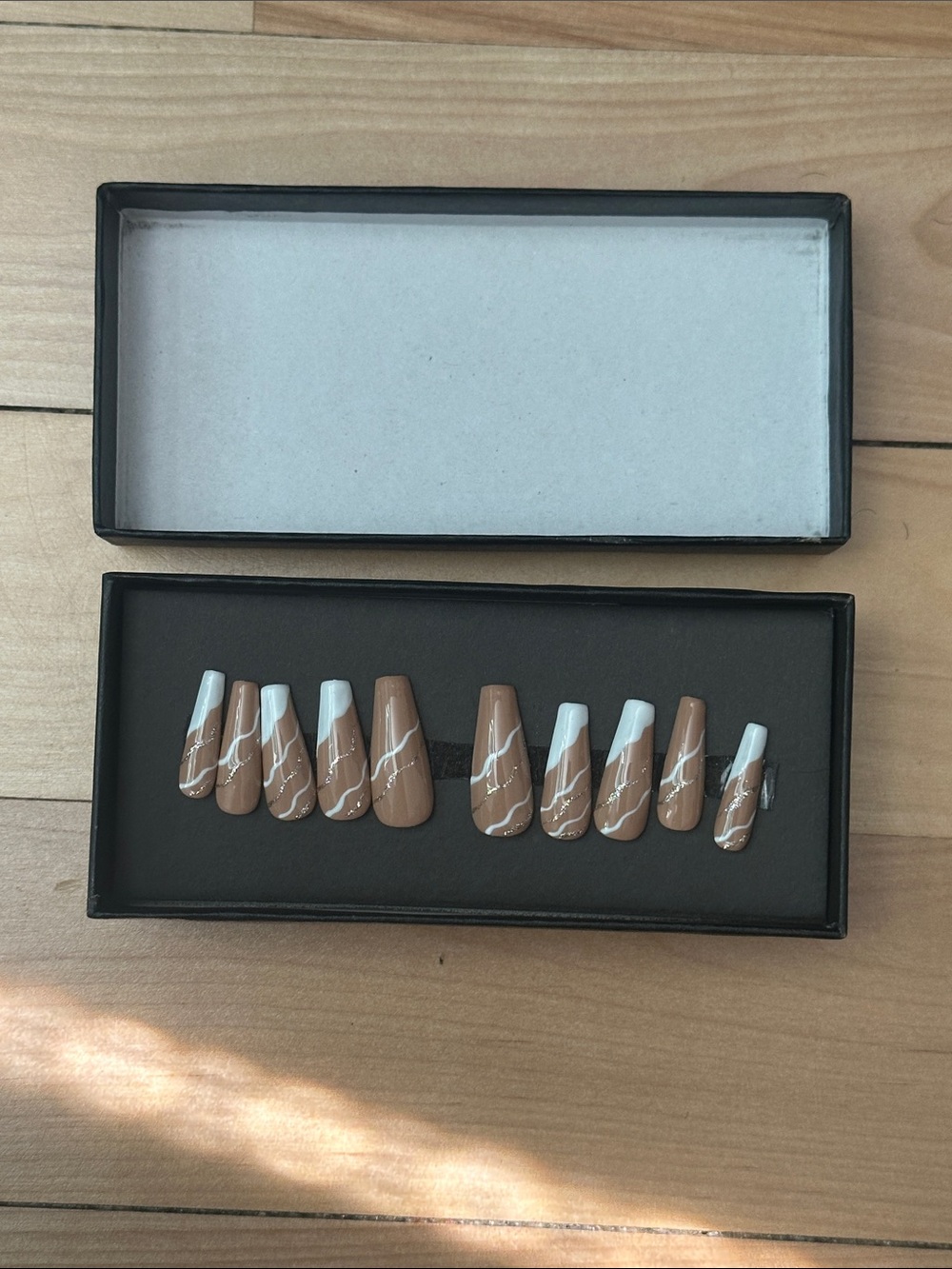 Neutral Brown & White Marble Press-On Nail Set